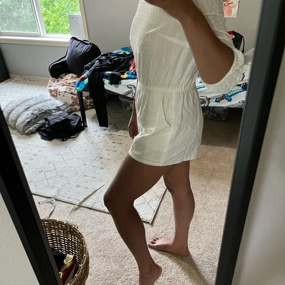 NWT. Open back jumpsuit. Dot detail. - Picture 2 of 6